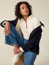 Load image into Gallery viewer, Legend Sweater Shirt