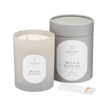 Load image into Gallery viewer, Wood House Candle