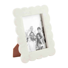 Load image into Gallery viewer, SCALLOP MARBLE FRAME
