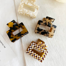 Load image into Gallery viewer, Acetate Tortoise Hair Claw Clip-Camila
