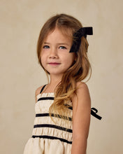 Load image into Gallery viewer, Velvet Bow
