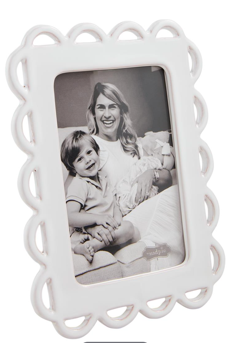 Ceramic Scalloped Frame