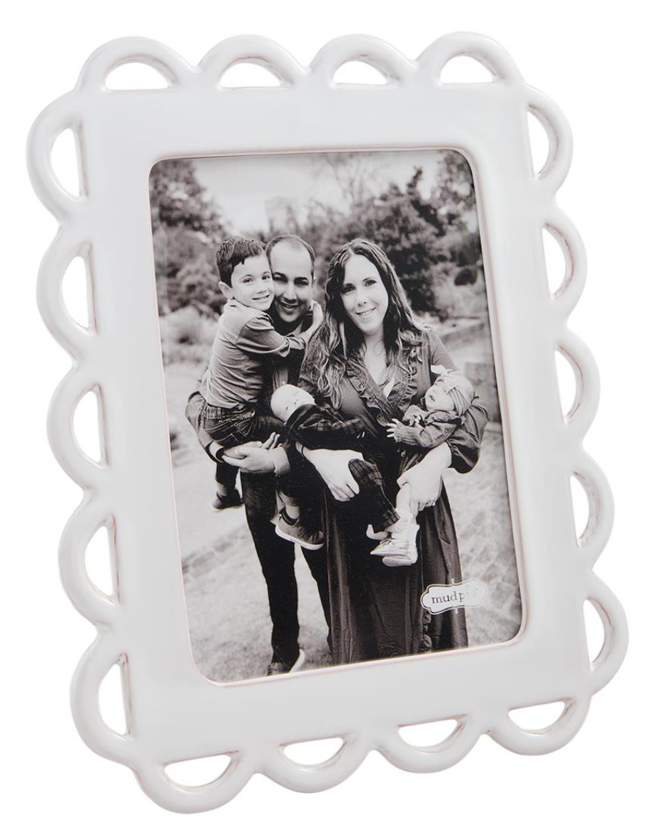 Ceramic Scalloped Frame