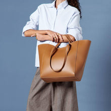 Load image into Gallery viewer, Perri Tote Bag
