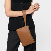 Load image into Gallery viewer, Marni Wristlet
