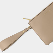 Load image into Gallery viewer, Marni Wristlet
